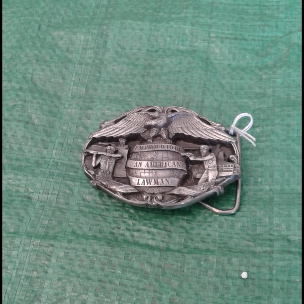 Silver belt buckel